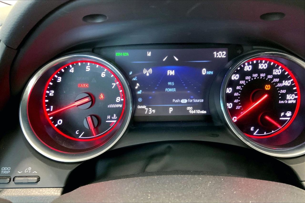 Used 2020 Toyota Camry XSE image 18