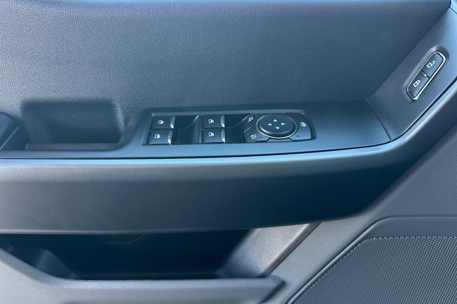 New 2026 Ford F250 XLT w/ FX4 Off-Road Package image 11