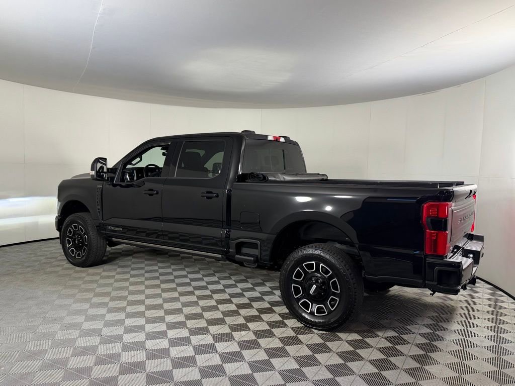 Used 2025 Ford F350 Platinum AWD/4WD image 7