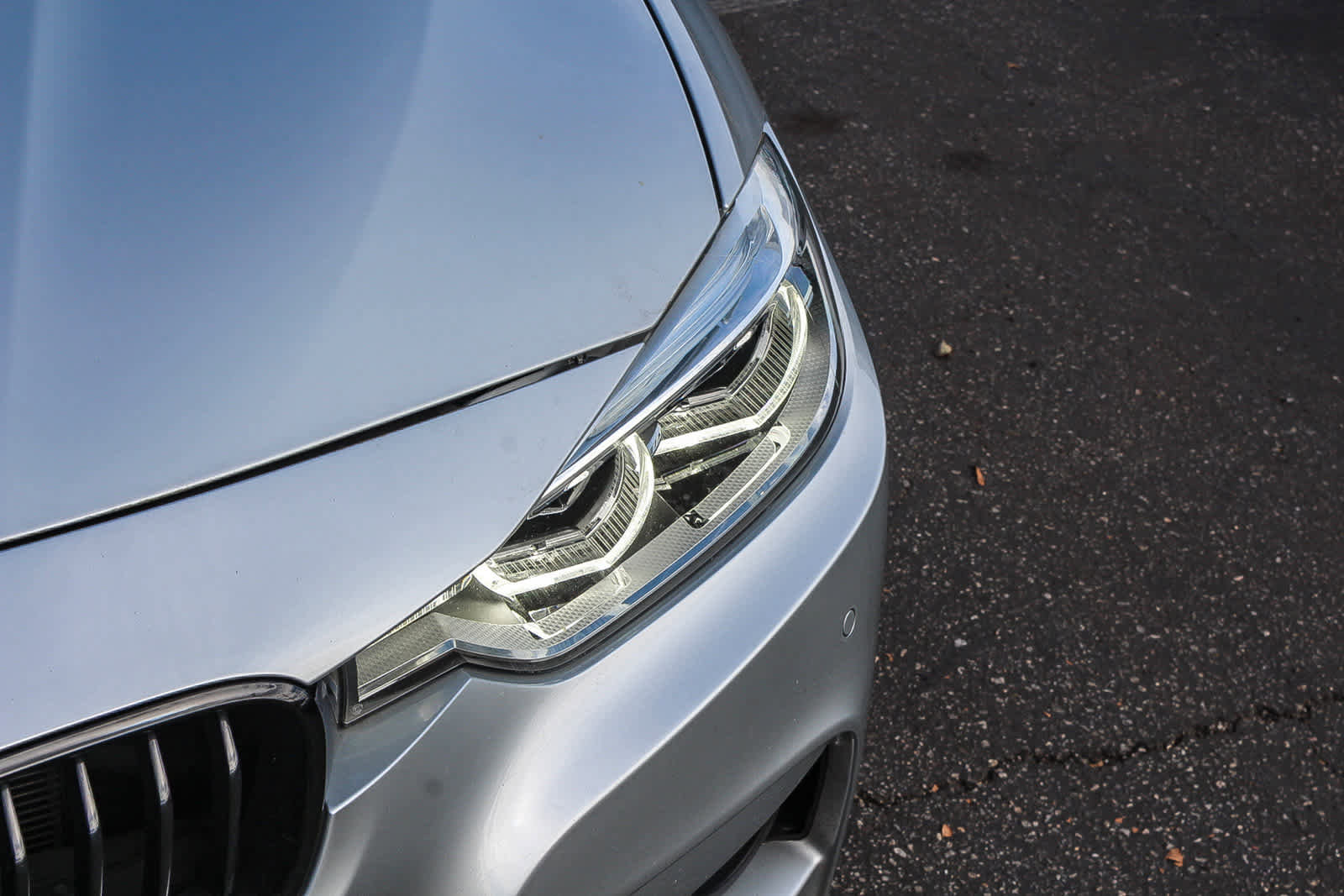 Used 2018 BMW 330e image 10