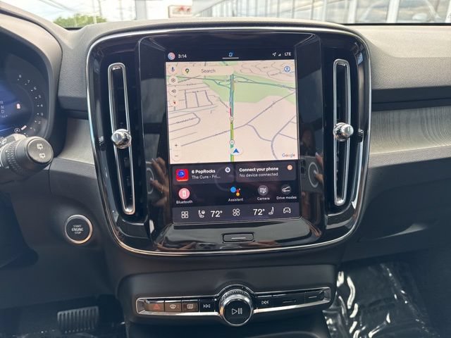 Certified 2025 Volvo XC40 B5 Core AWD/4WD image 25