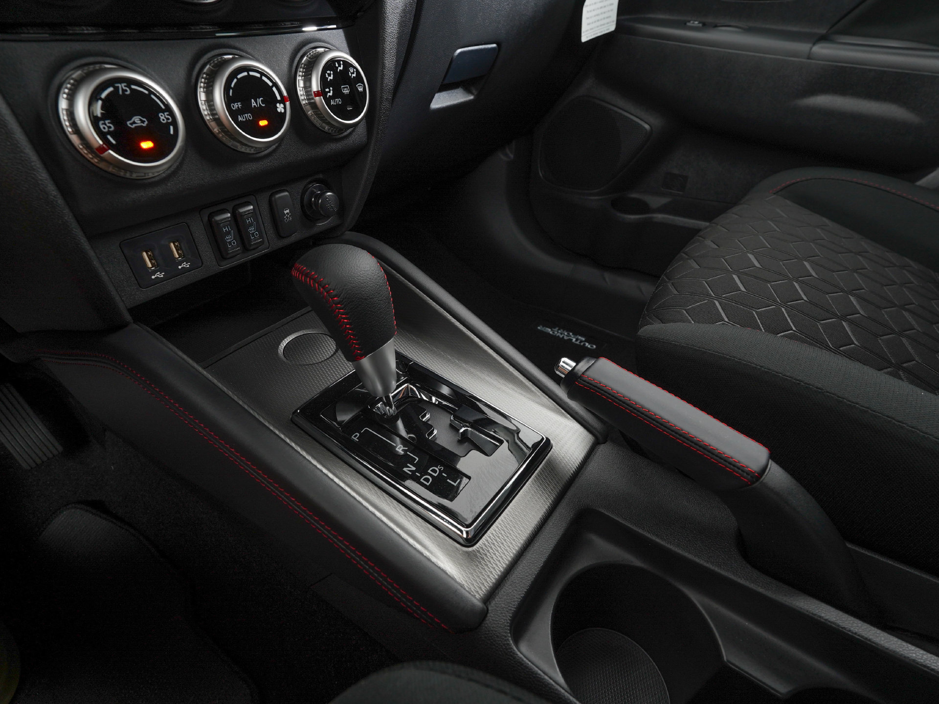New 2027 Mitsubishi Outlander Sport LE FWD image 15