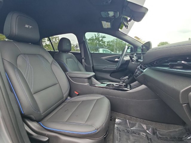 Certified 2025 Buick Envista Sport Touring w/ Convenience I Package FWD image 23