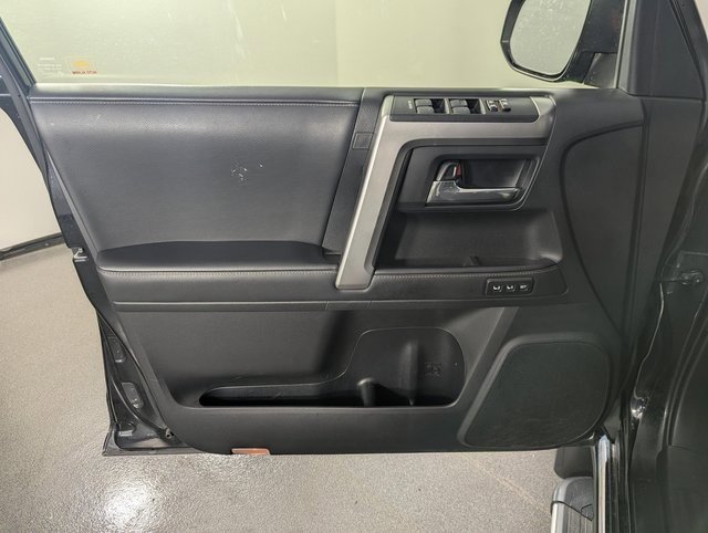 Used 2021 Toyota 4Runner Limited image 9