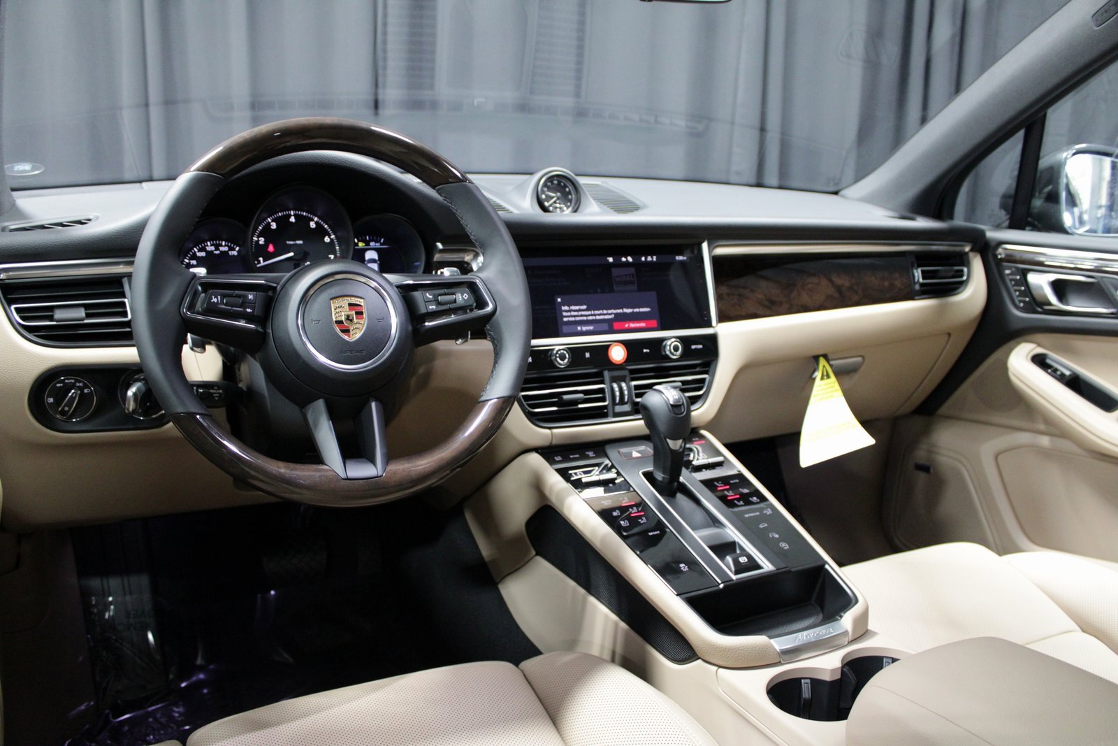 New 2026 Porsche Macan image 4