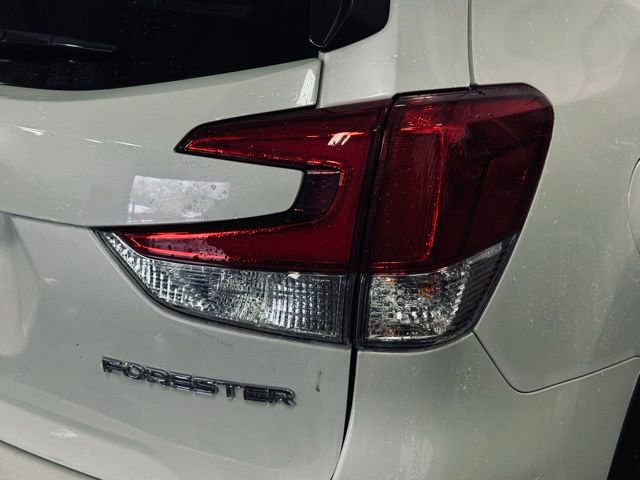 Used 2022 Subaru Forester Premium image 7