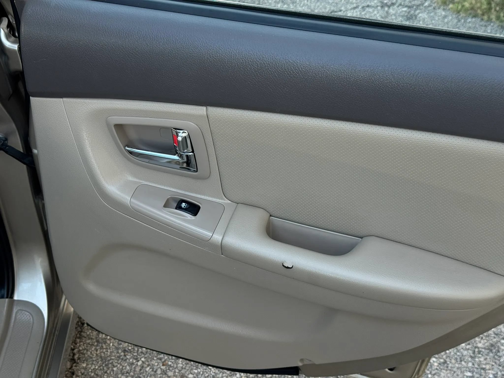 Used 2008 Kia Spectra EX FWD image 25