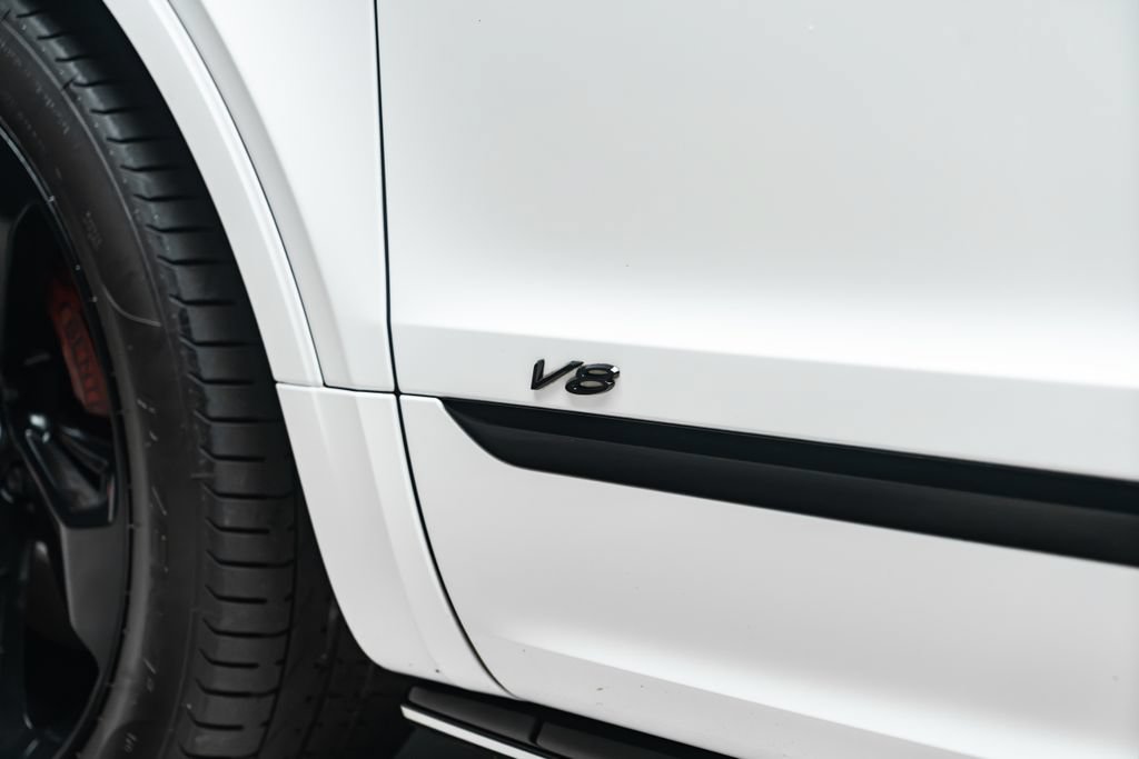 Used 2022 Bentley Bentayga AWD/4WD image 21