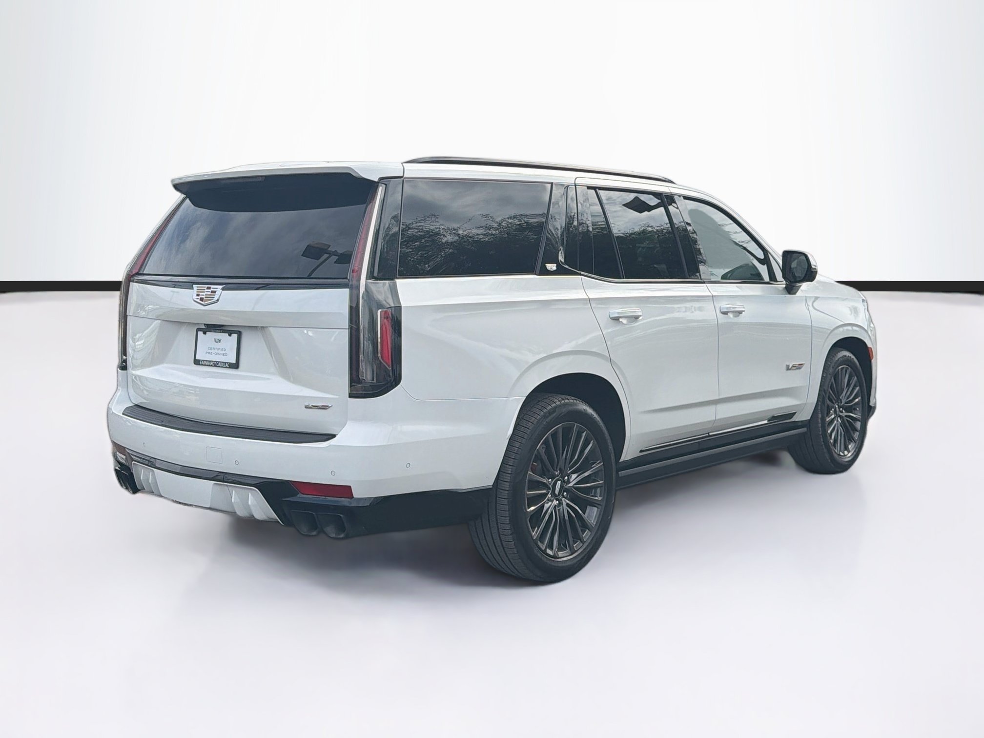 Certified 2023 Cadillac Escalade V w/ LPO, Floor Liner Package AWD/4WD image 5