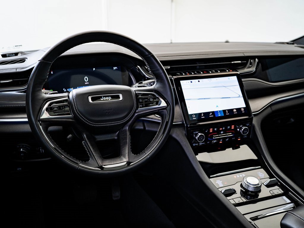 Used 2023 Jeep Grand Cherokee Overland w/ Adv Protech Group III image 4