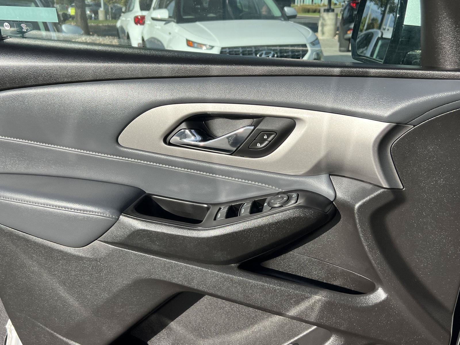 Used 2018 Chevrolet Traverse LT AWD/4WD image 29