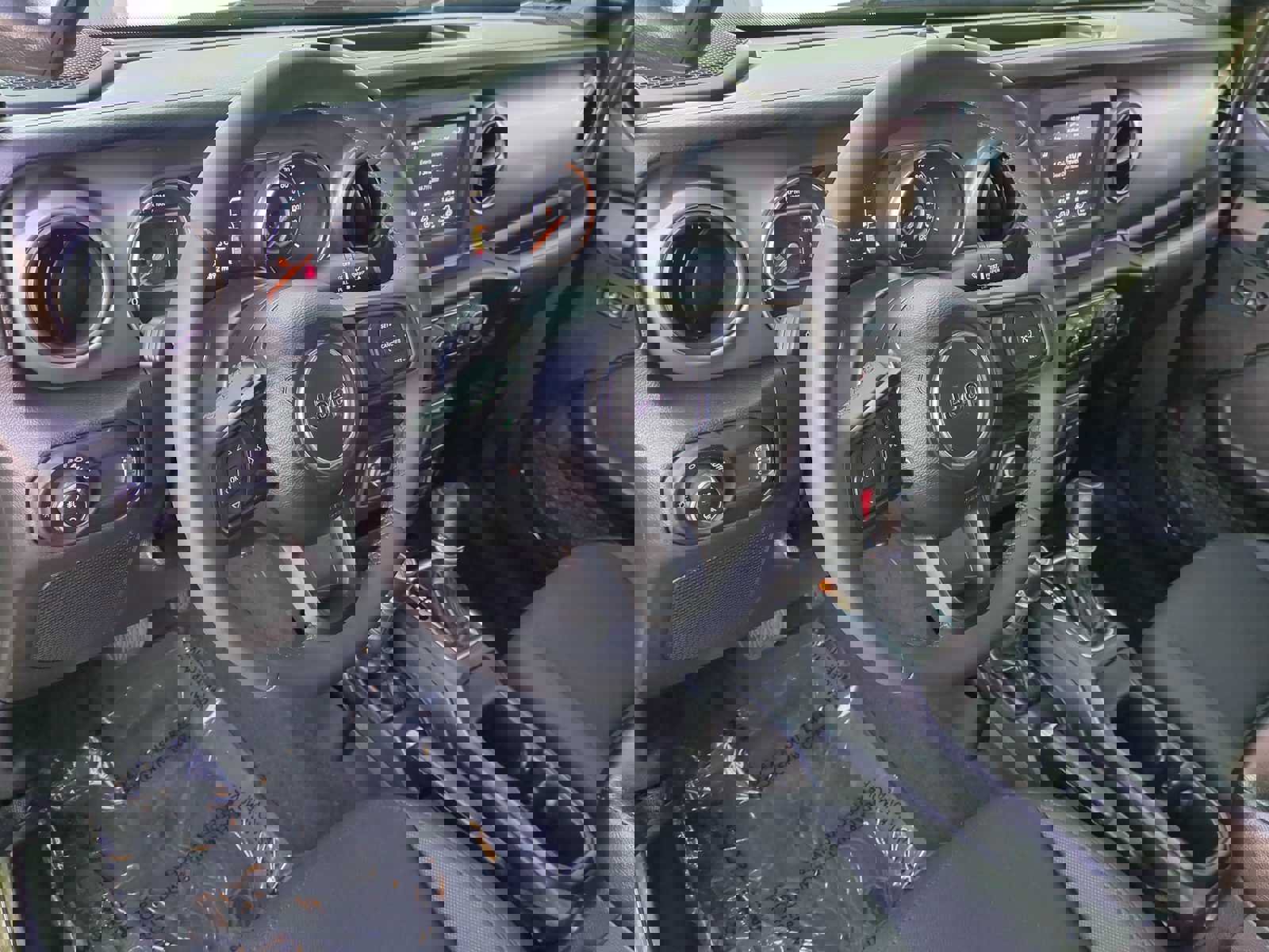 Used 2023 Jeep Gladiator Willys image 11