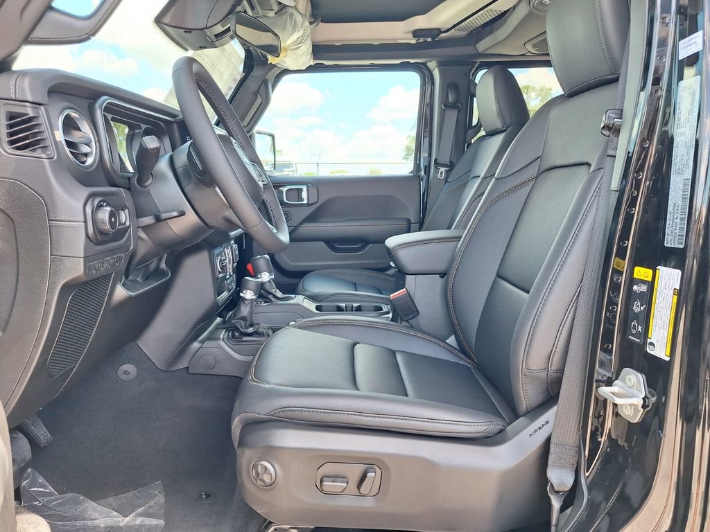 New 2025 Jeep Wrangler Sahara image 11