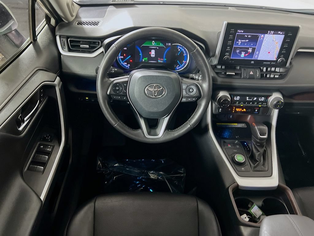 Used 2020 Toyota RAV4 Limited AWD/4WD image 18