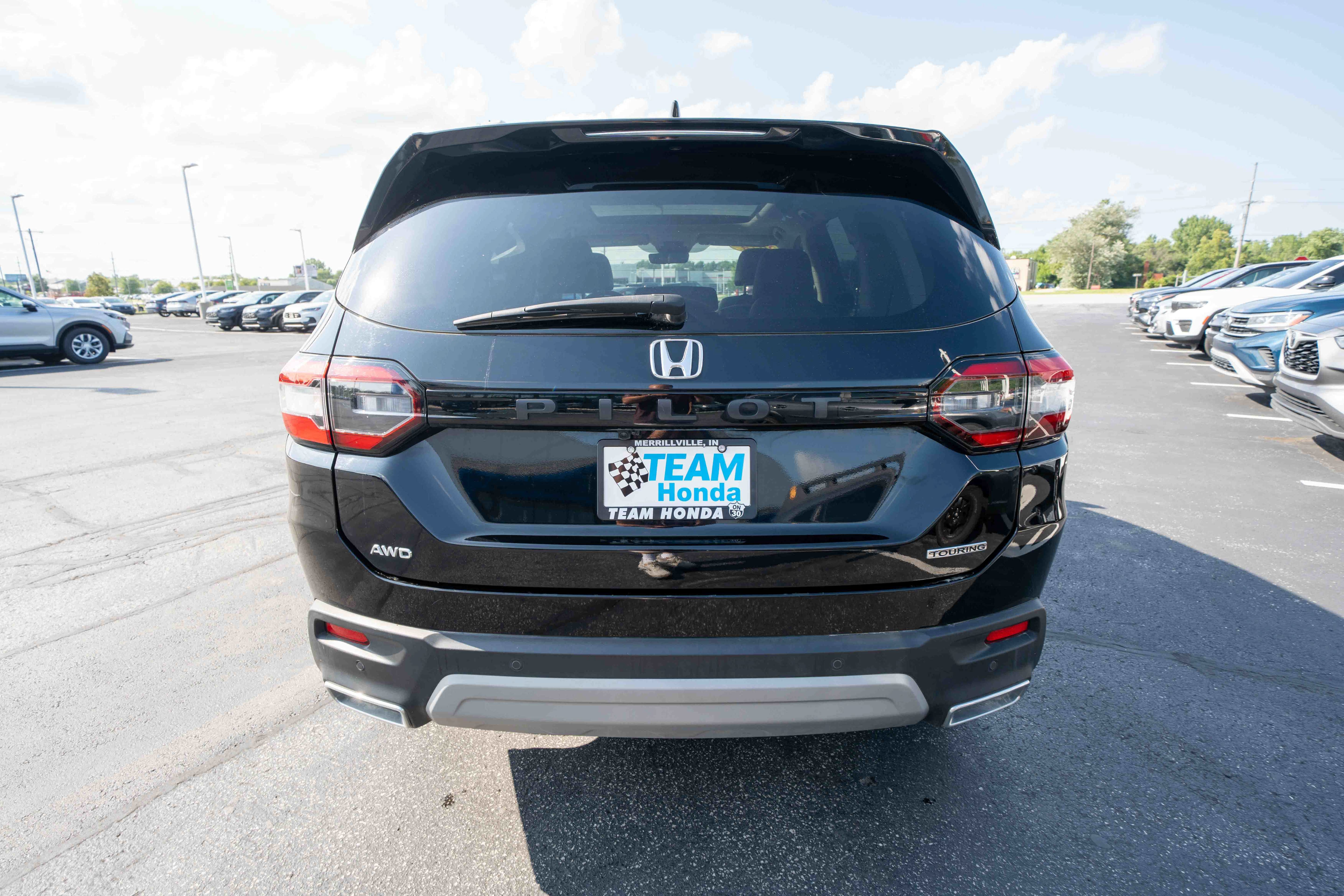 Used 2024 Honda Pilot Touring image 5