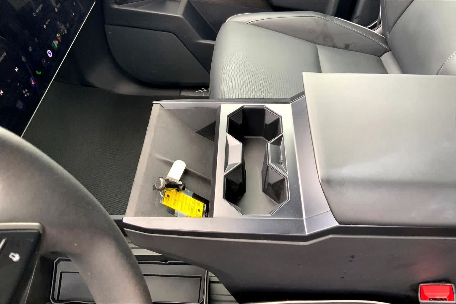 Used 2025 Tesla Cybertruck AWD Crew Cab image 16