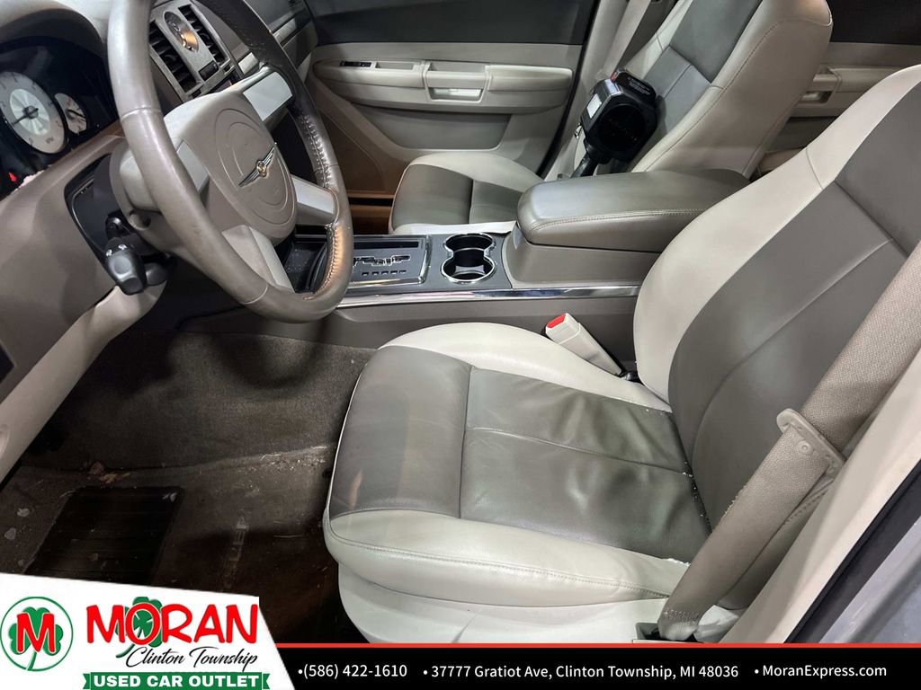 Used 2008 Chrysler 300 Touring image 17