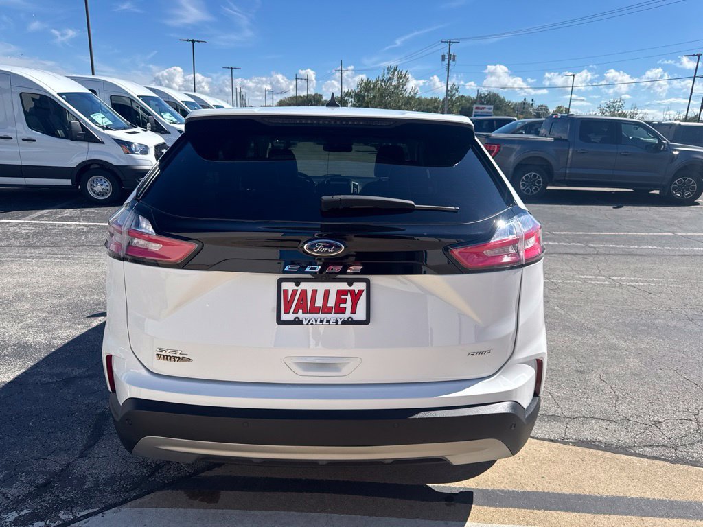 Certified 2024 Ford Edge SEL w/ Convenience Package AWD/4WD image 5