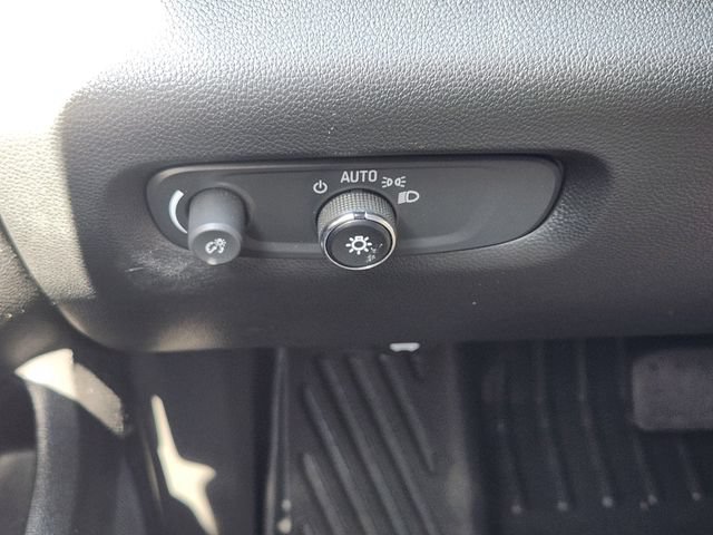 Used 2023 Chevrolet Traverse LT FWD image 23