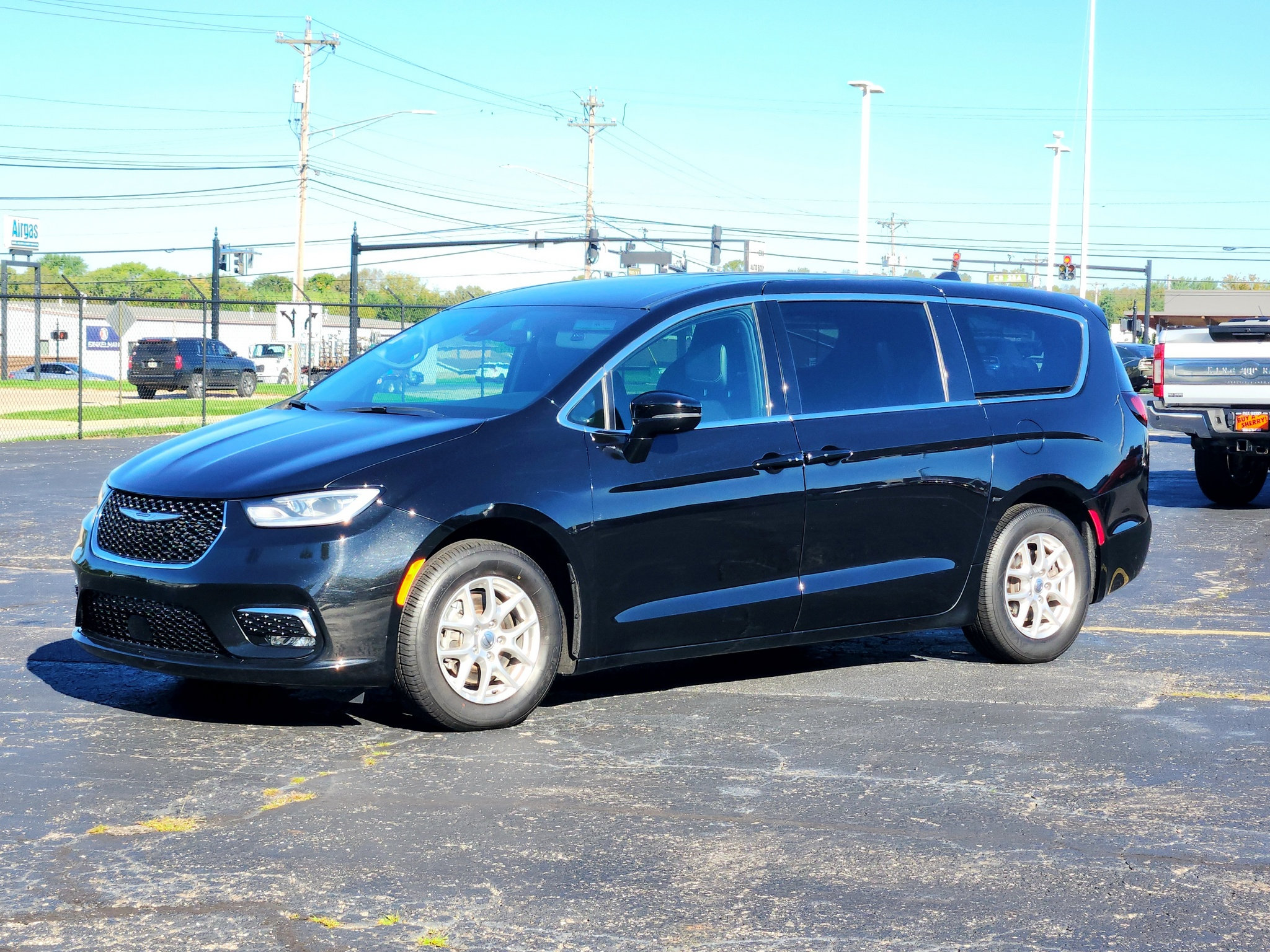 Used 2025 Chrysler Pacifica Select FWD image 13