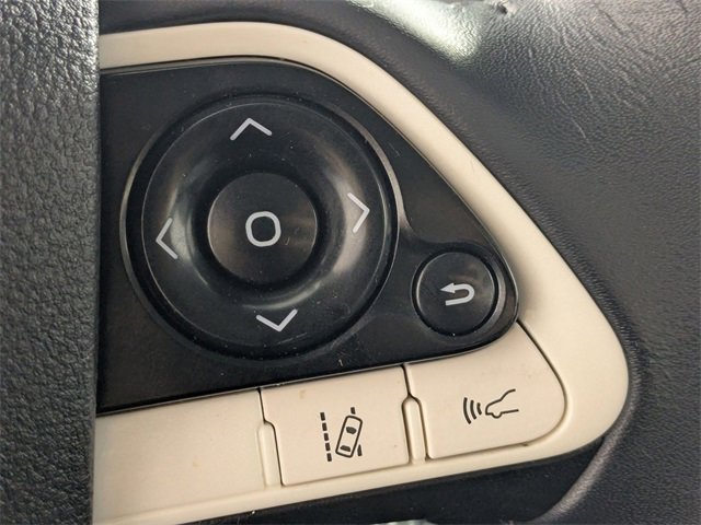 Used 2017 Toyota Prius Four image 16