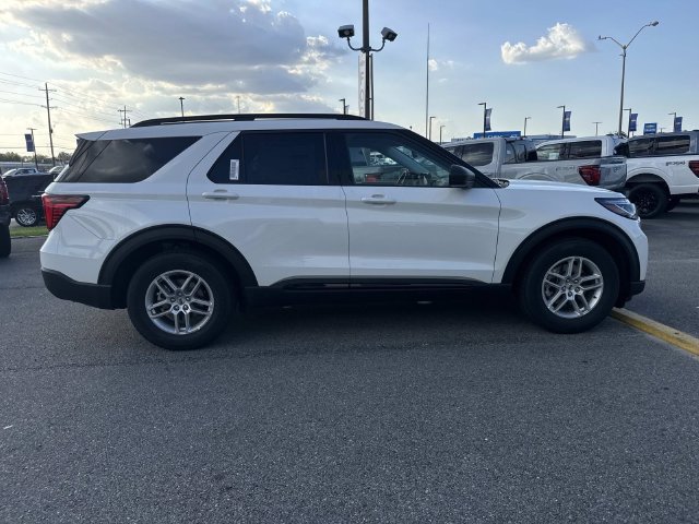 New 2026 Ford Explorer Active w/ Active Comfort Package RWD image 4