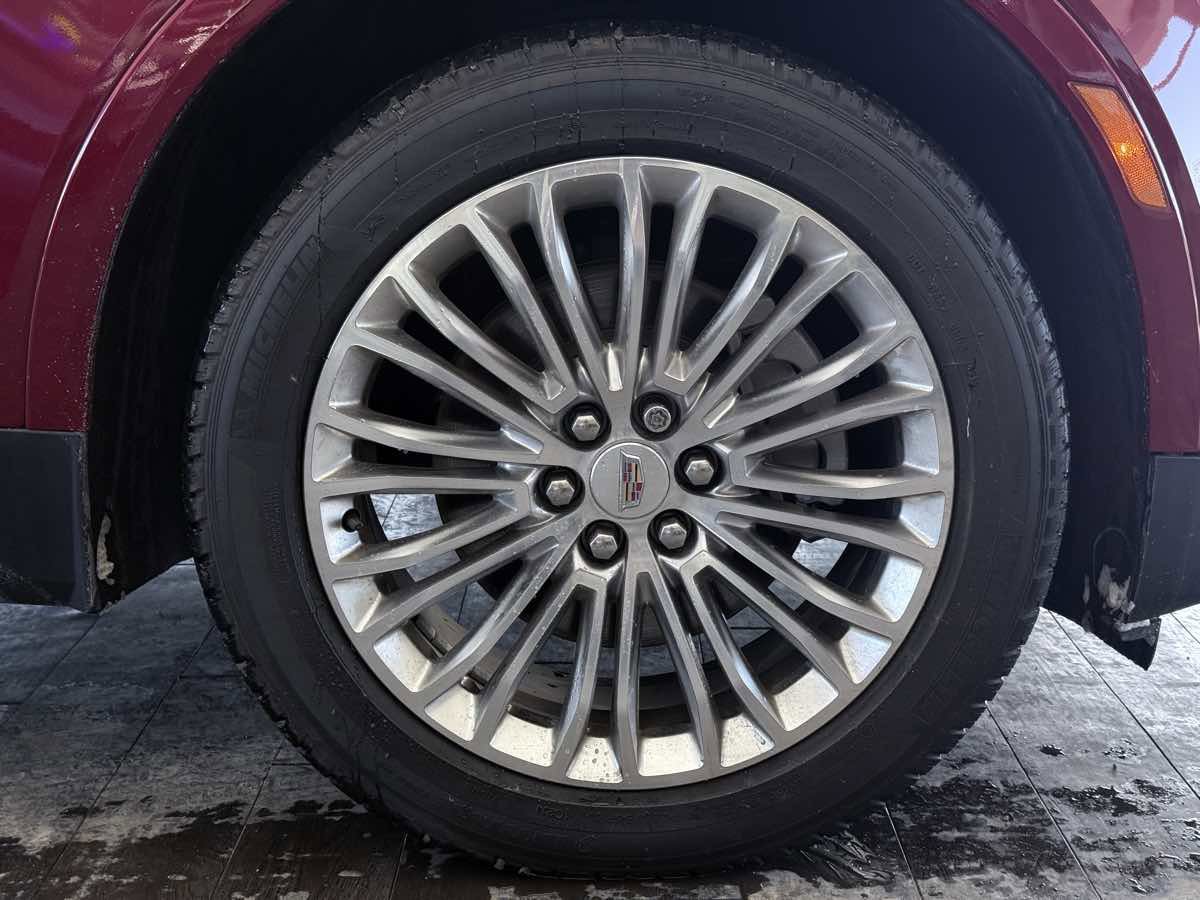 Used 2020 Cadillac XT5 Premium Luxury AWD/4WD image 40