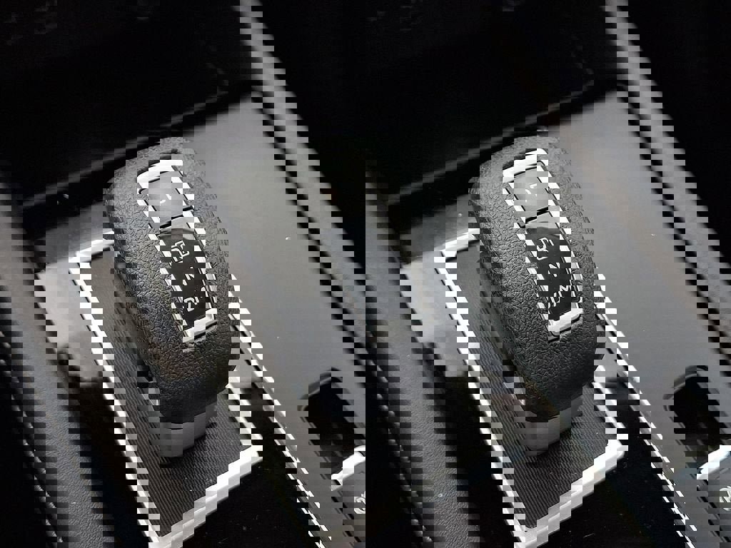 Used 2022 Mitsubishi Outlander ES image 16