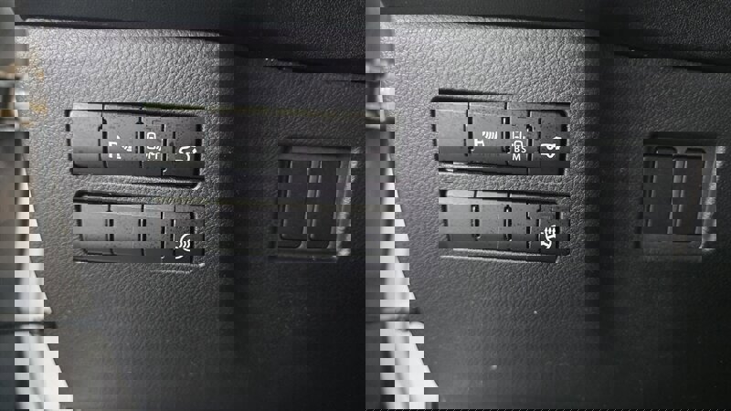 Used 2015 Lexus NX 300h AWD image 20