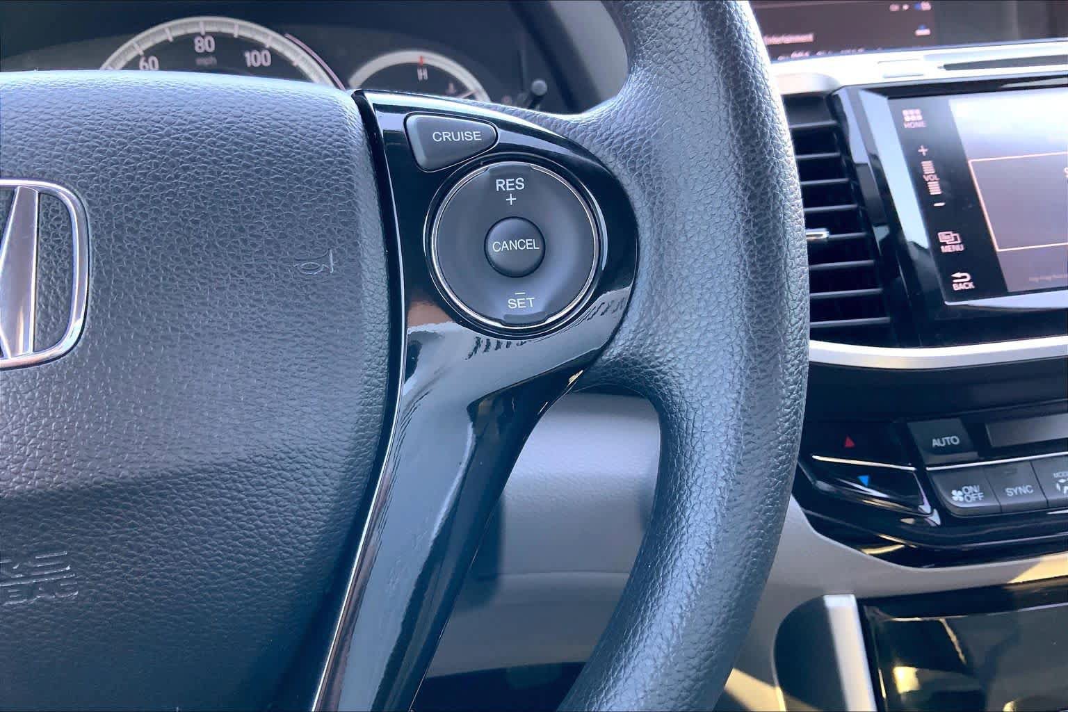 Used 2017 Honda Accord EX image 22