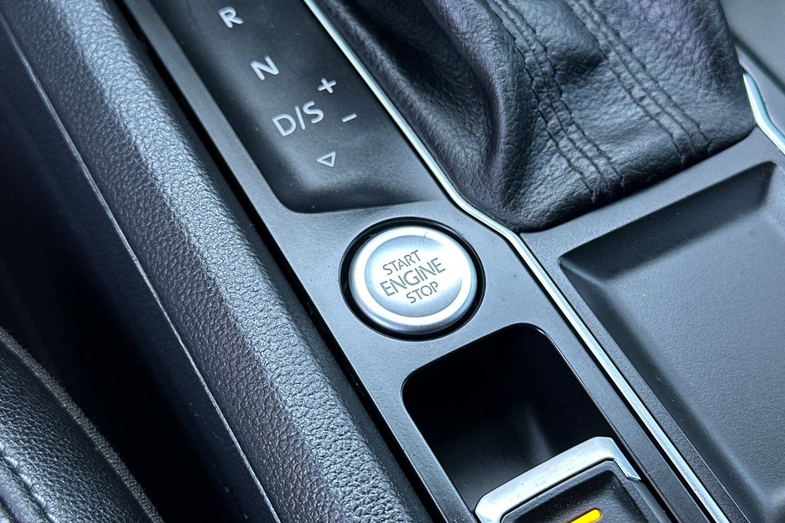 Used 2018 Volkswagen Atlas SE image 23