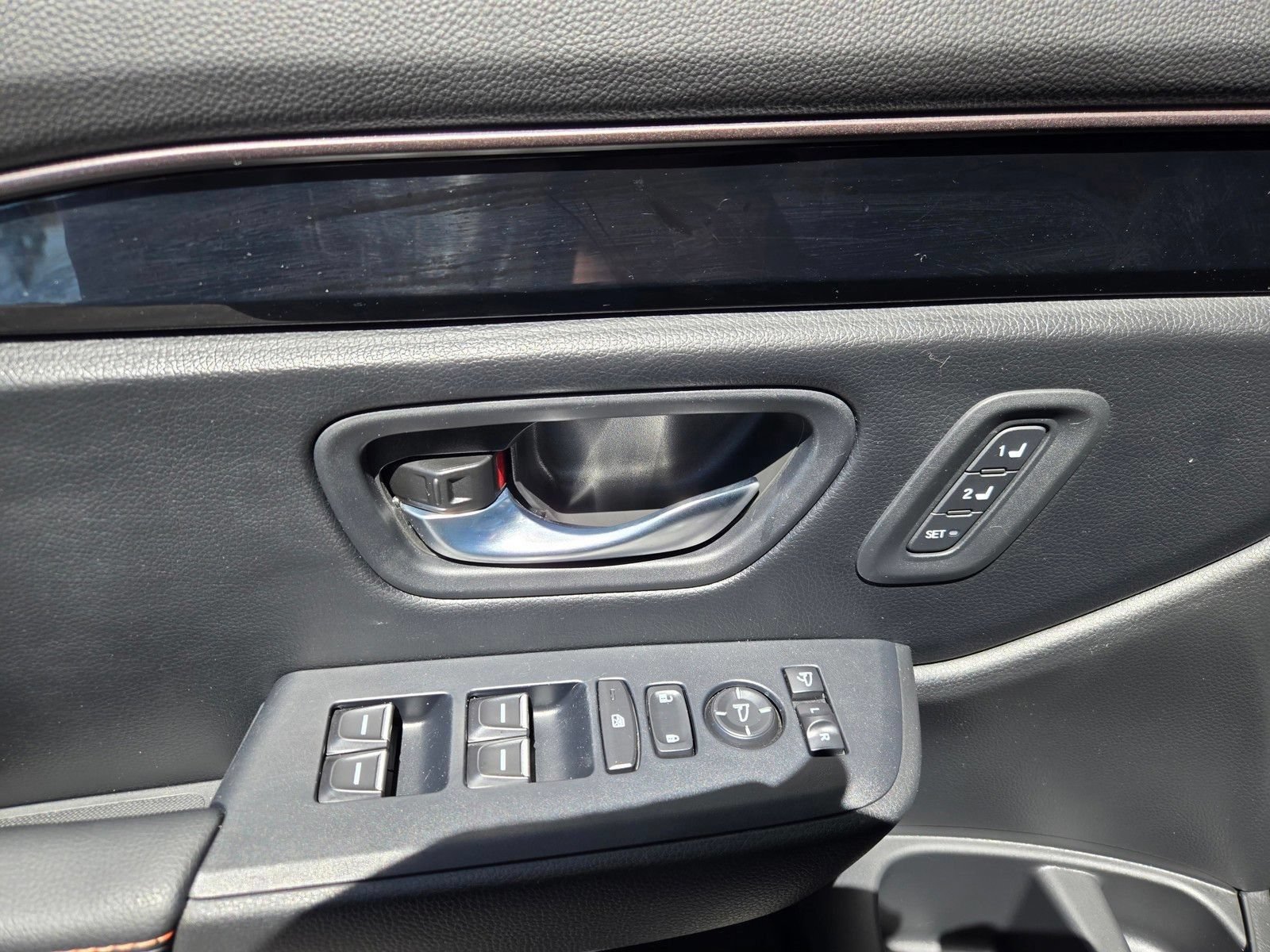 Used 2025 Honda Pilot TrailSport image 19