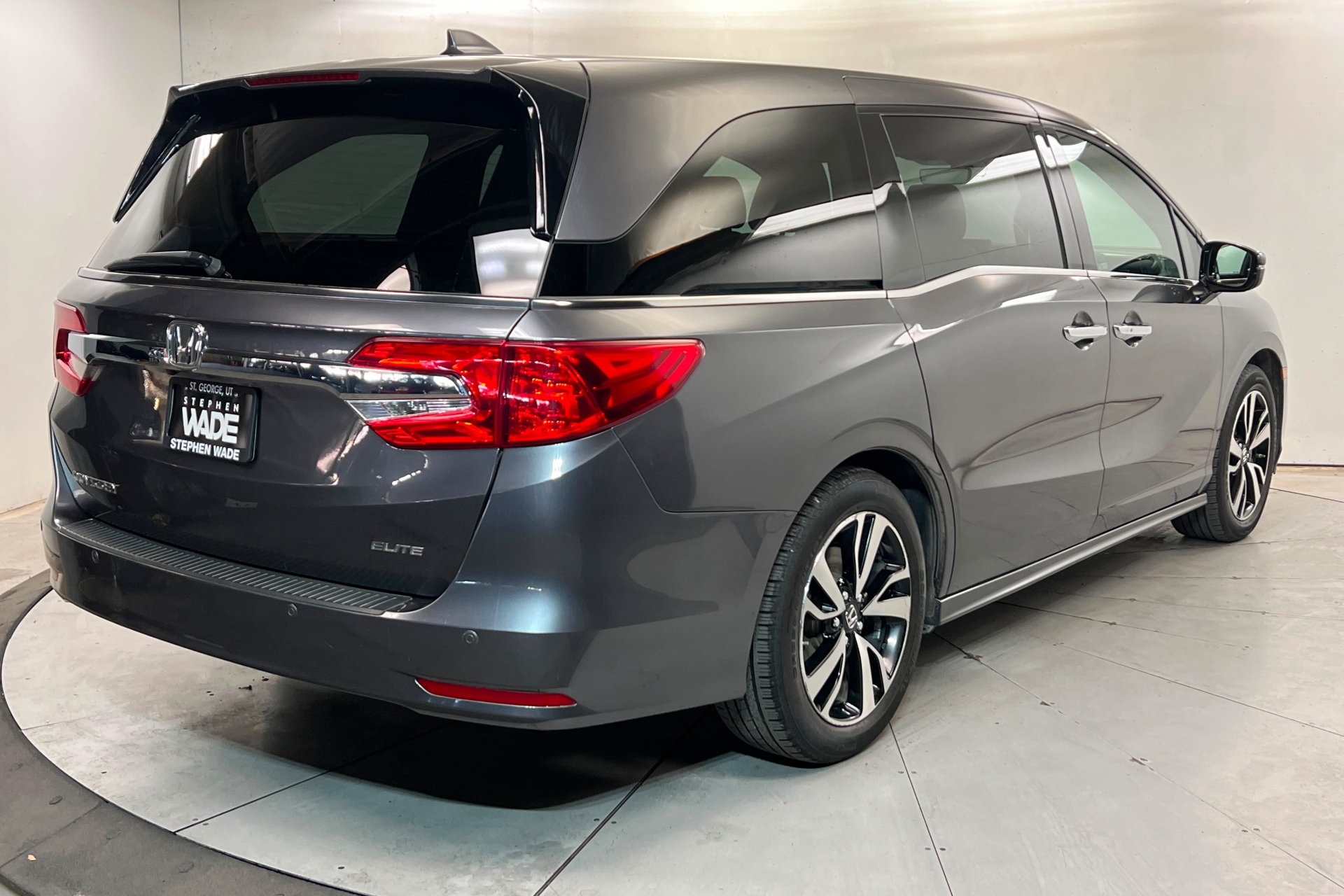 Used 2018 Honda Odyssey Elite image 6