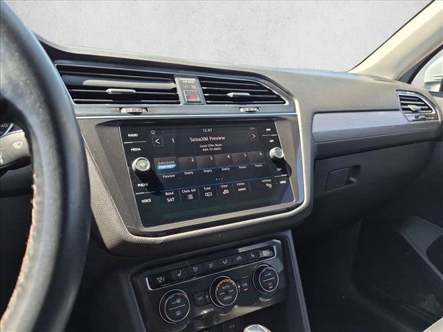 Used 2018 Volkswagen Tiguan SEL FWD image 15