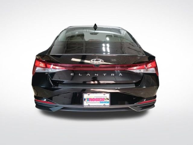 Used 2023 Hyundai Elantra SEL image 30