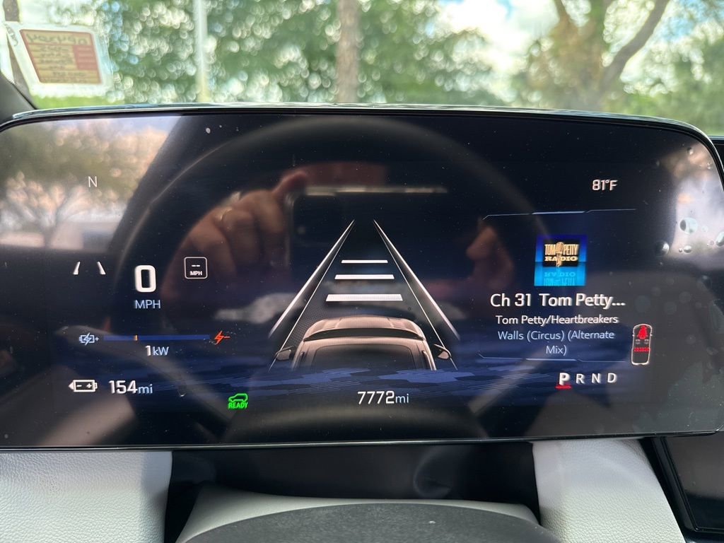 Used 2025 Chevrolet Equinox EV LT FWD image 34