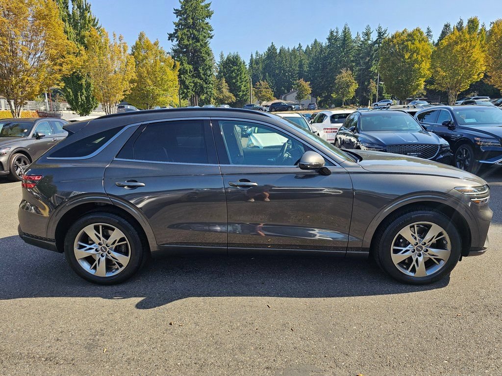 Used 2025 Genesis GV70 3.5T Sport AWD/4WD image 4