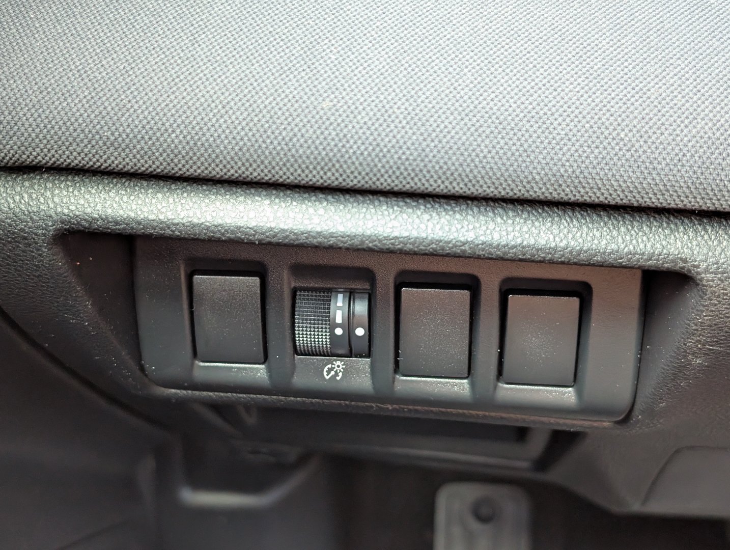 Used 2025 Subaru Outback Premium w/ Popular Package #1 AWD/4WD image 17