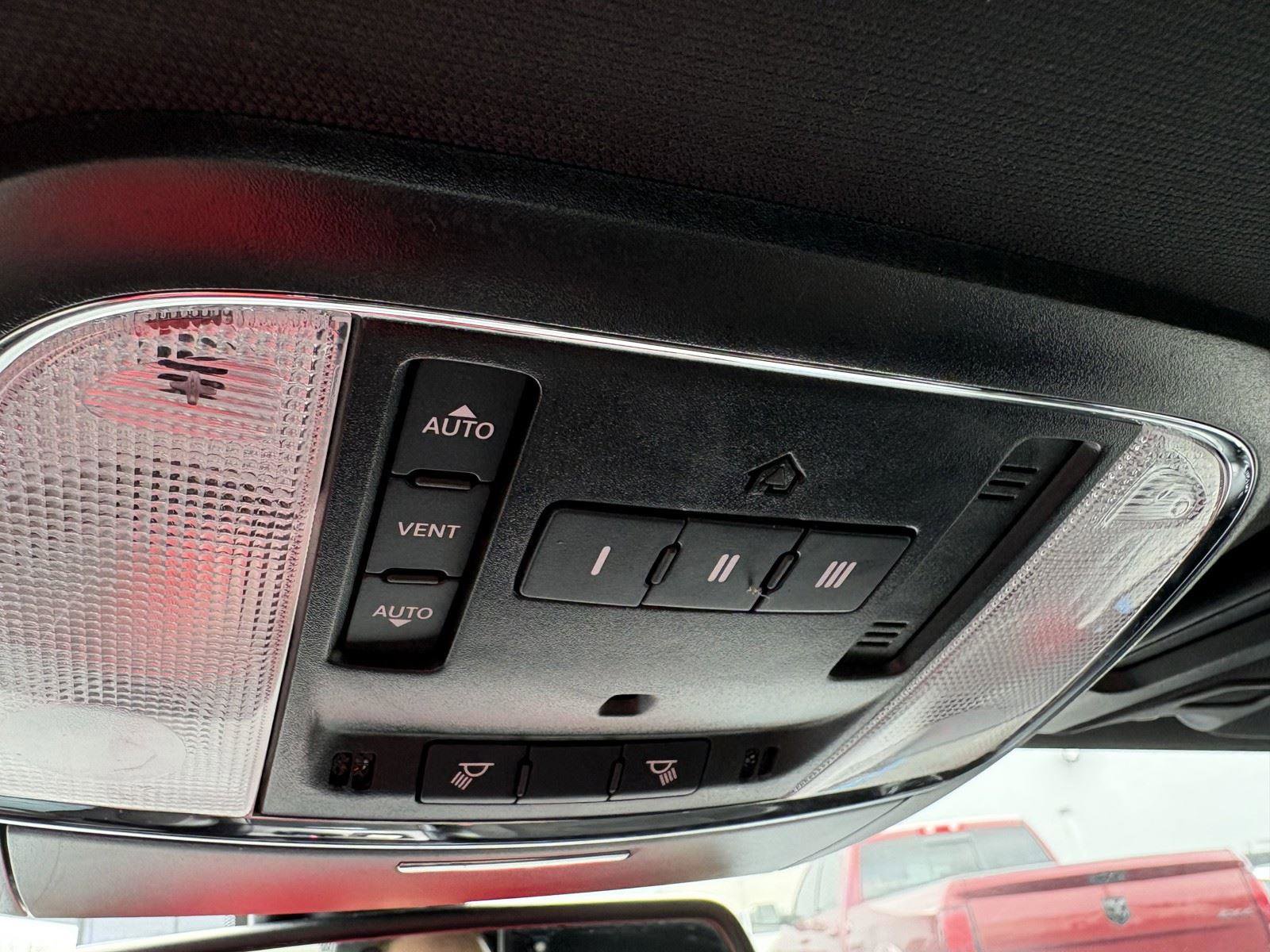 Used 2023 Dodge Charger R/T w/ Plus Group image 17