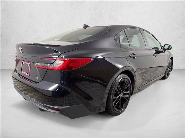 Used 2025 Toyota Camry SE FWD image 3