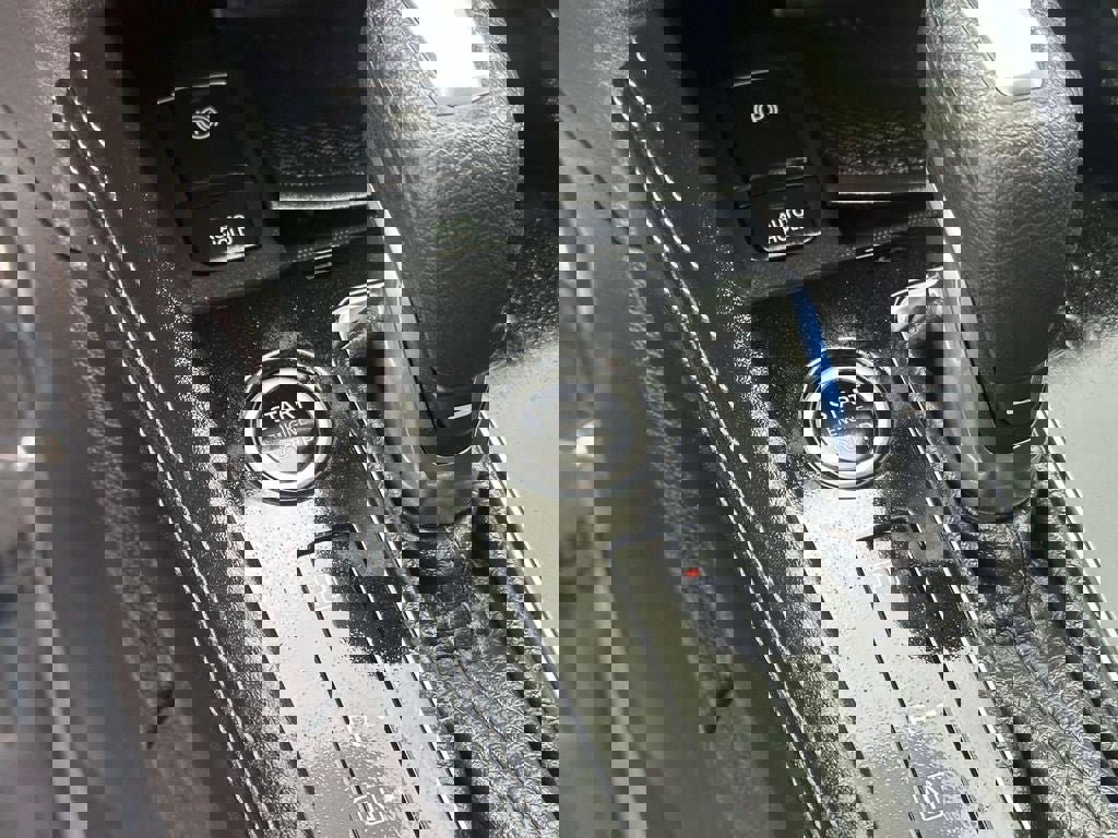 Certified 2024 Nissan Kicks SR image 26