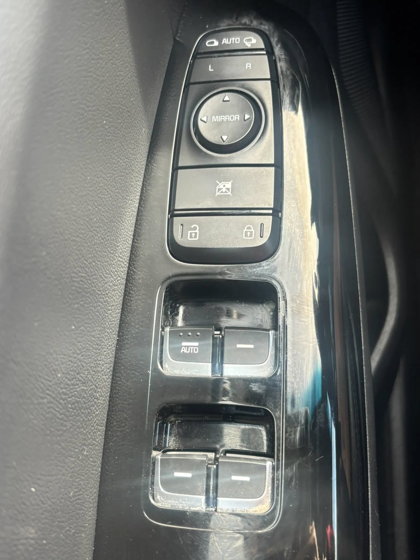 Used 2022 Kia Sportage Nightfall Edition w/ Nightfall Fwd Premium Package image 8