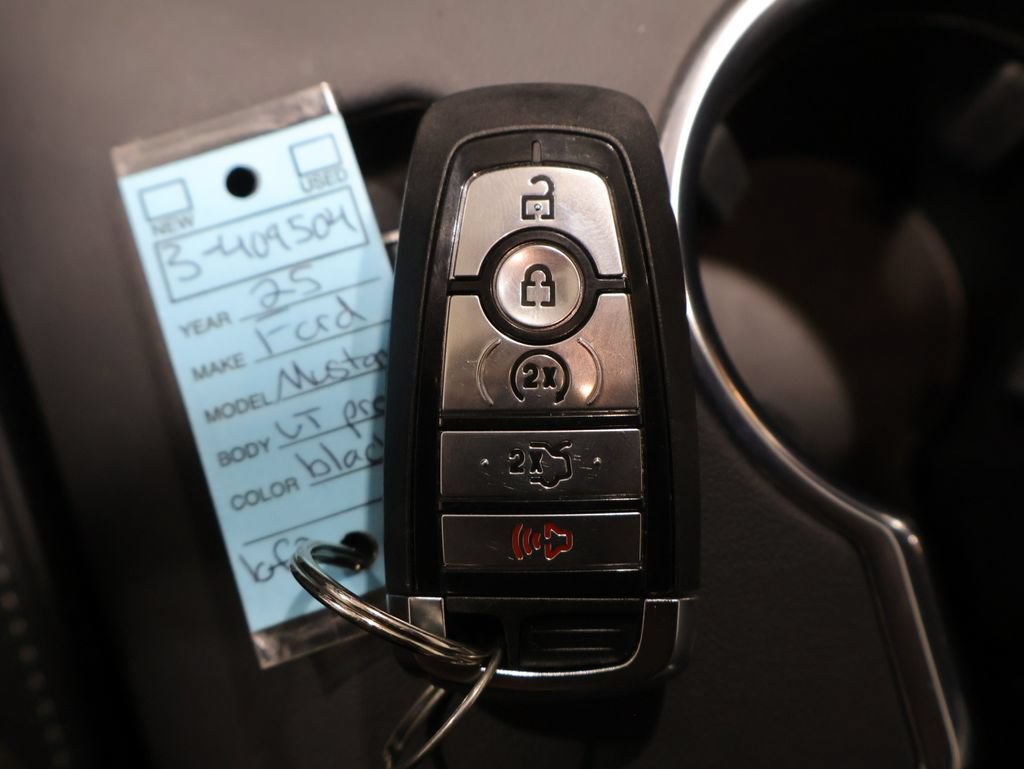 Used 2025 Ford Mustang GT Premium RWD image 22
