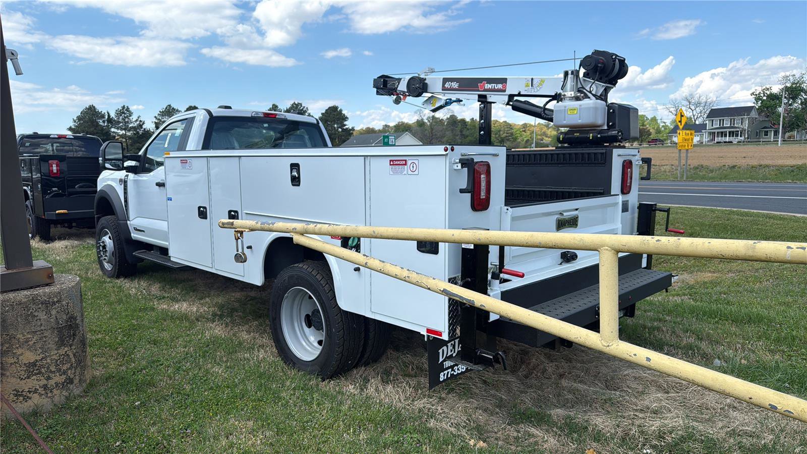 New 2025 Ford F600 4x4 Regular Cab Super Duty w/ XL Chrome Package image 4