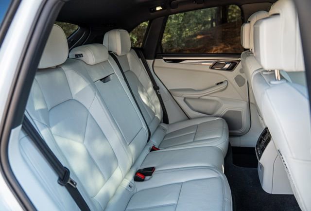 Used 2024 Porsche Macan T w/ Premium Plus Package image 45