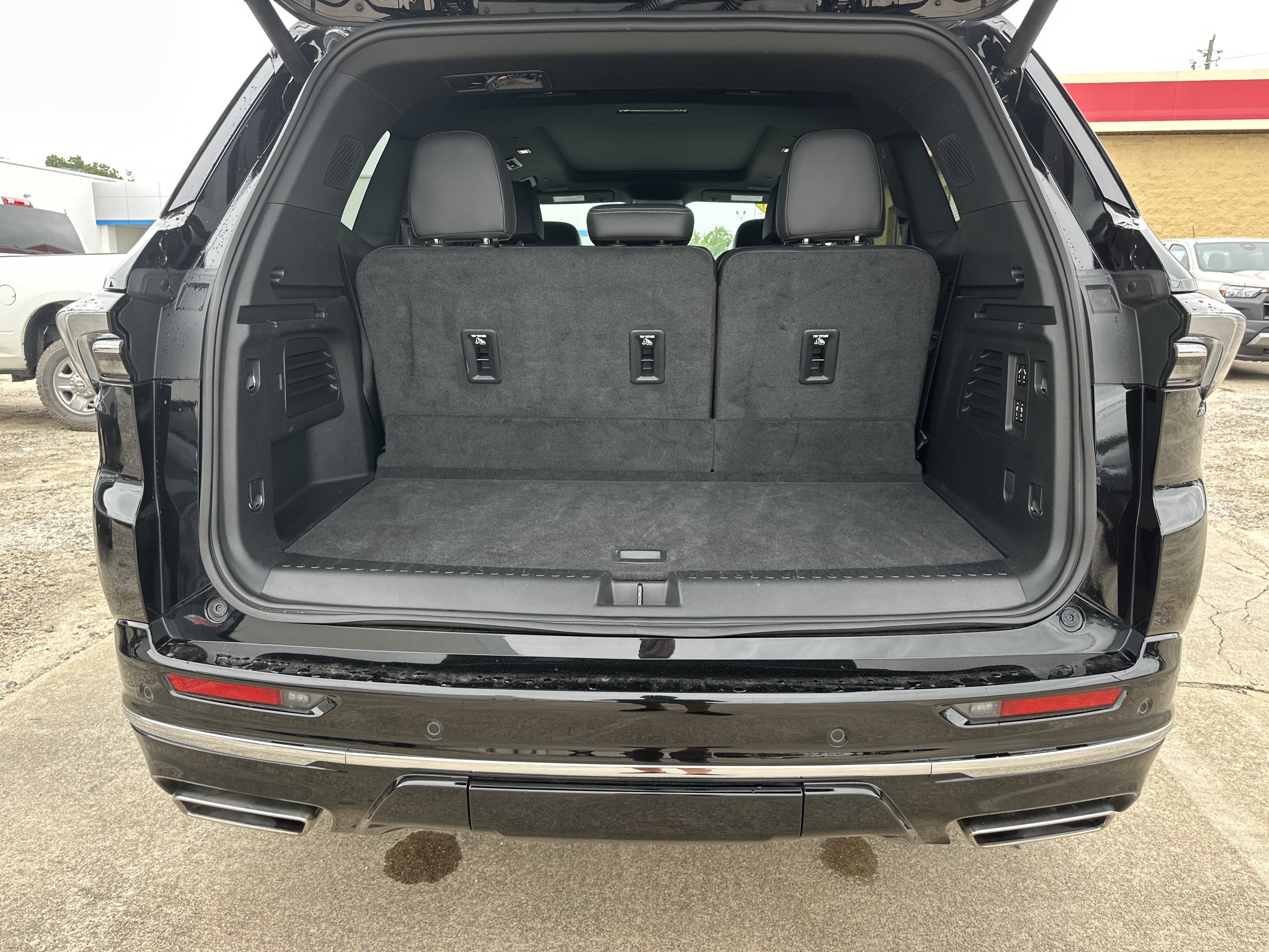 Certified 2025 Buick Enclave Avenir w/ Super Cruise Package AWD/4WD image 19
