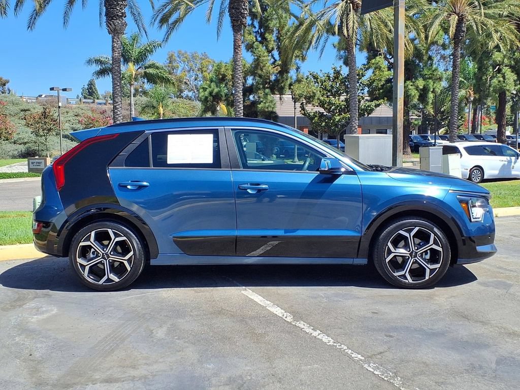 Certified 2025 Kia Niro SX Touring FWD image 5
