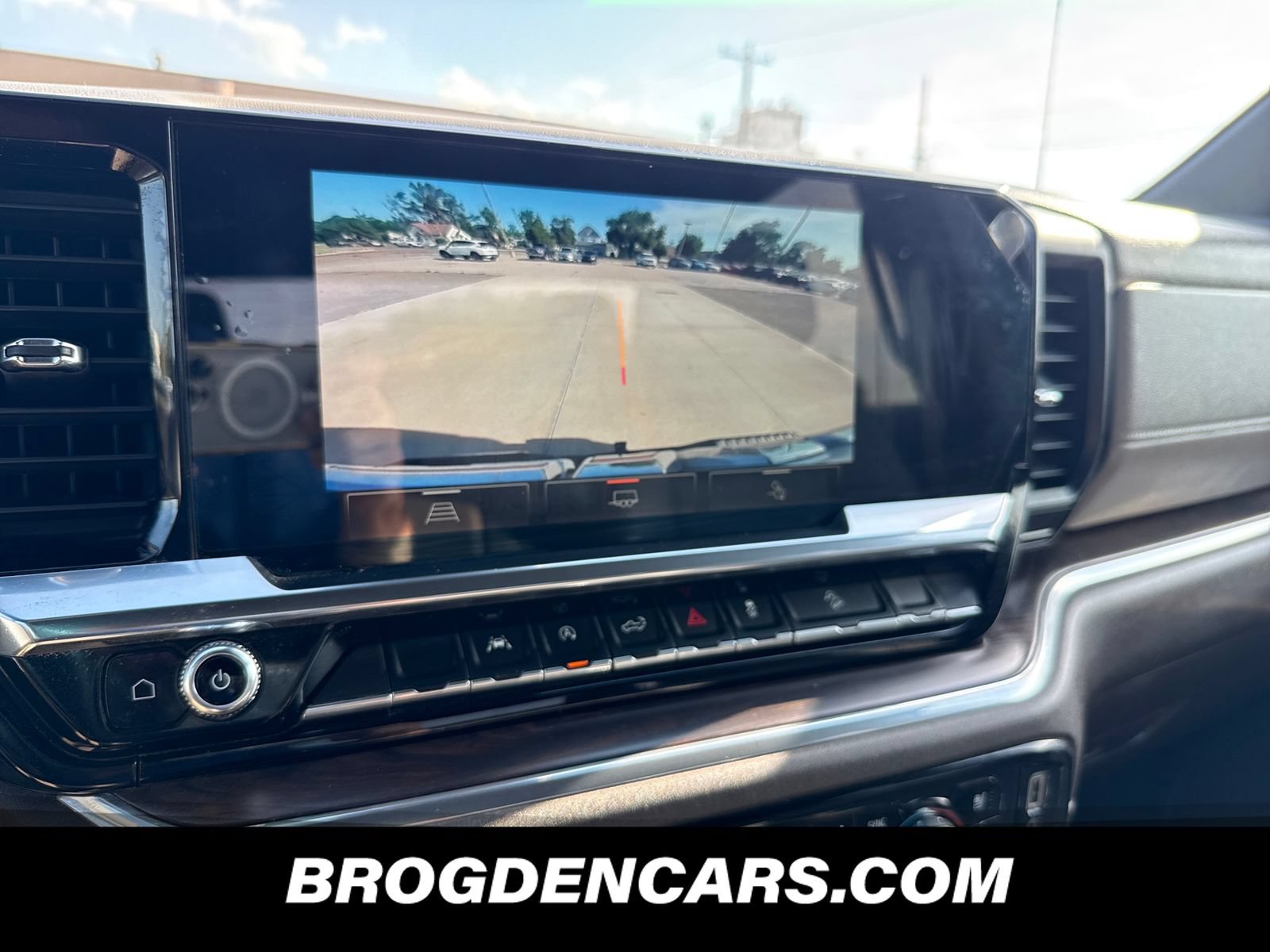 Used 2023 GMC Sierra 1500 SLT w/ SLT Premium Package AWD/4WD image 8