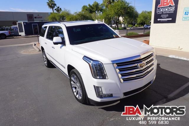 Used 2020 Cadillac Escalade ESV Platinum image 43