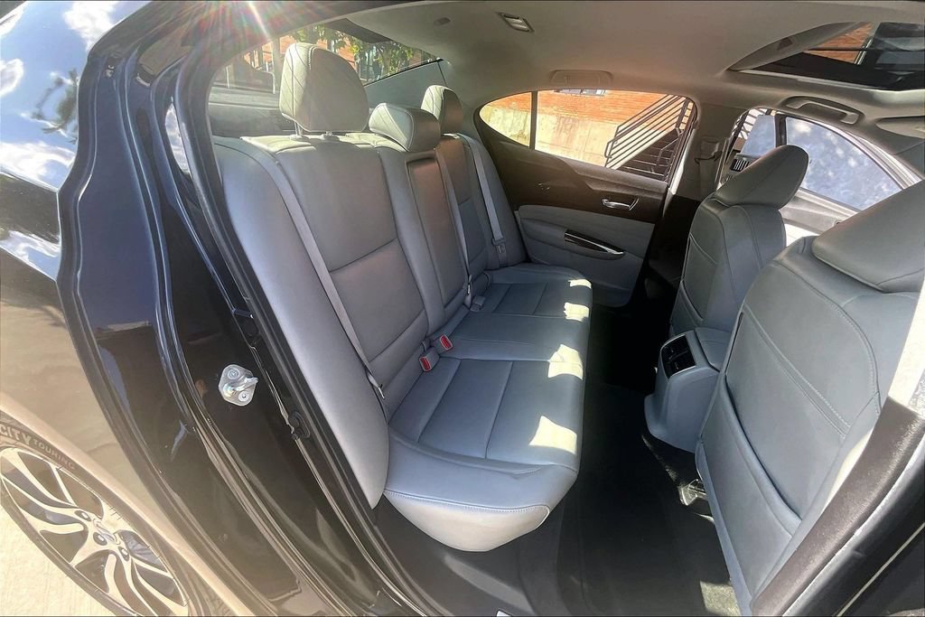 Used 2017 Acura TLX FWD image 37